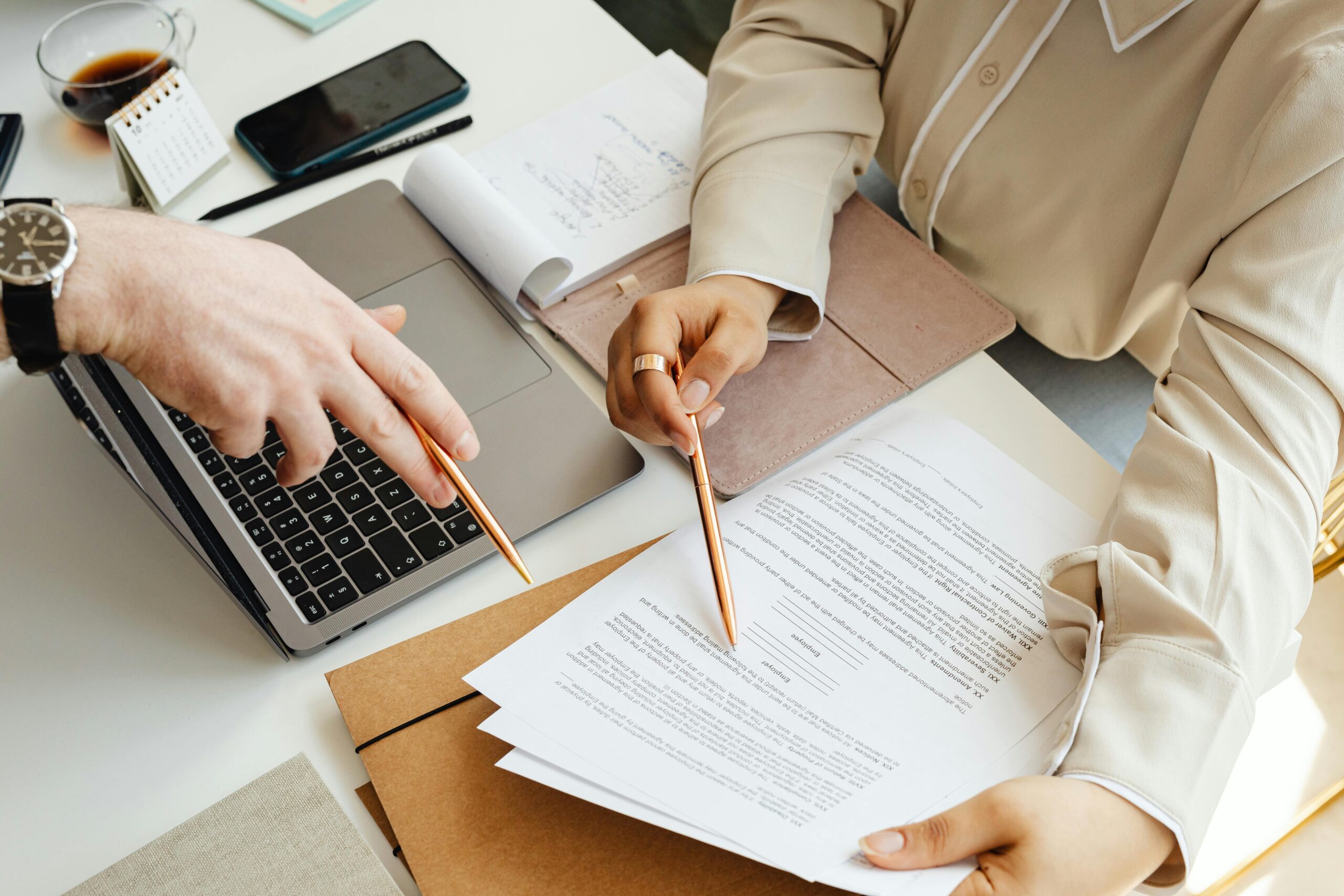 Lecture d’un contrat de travail après un licenciement pour faute grave